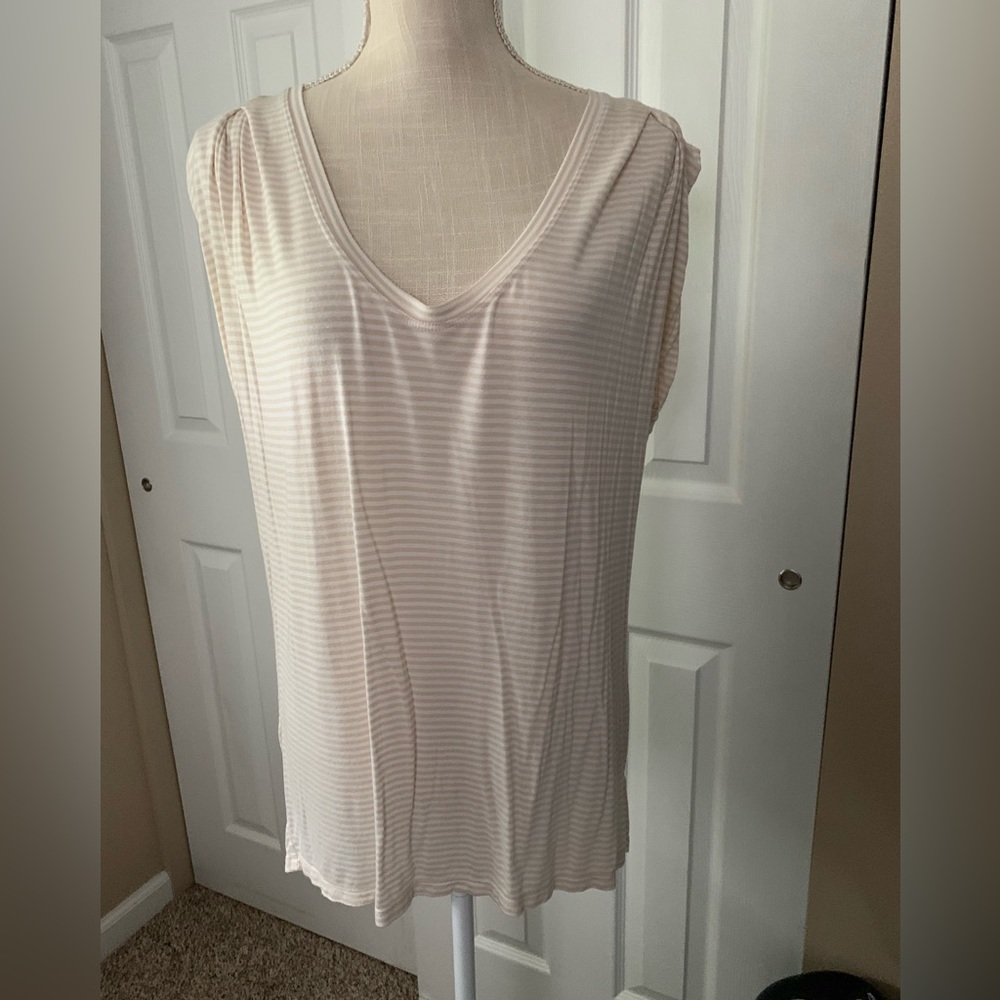 Gap vneck